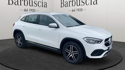 Begagnad Mercedes GLA180 116 HK (85 kW) 2022 Vit SUV