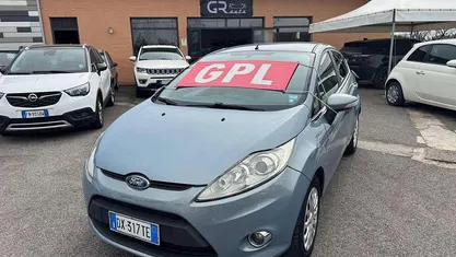 Usata Ford Fiesta 82 CV (60 kW) 2009 Grigio Utilitaria