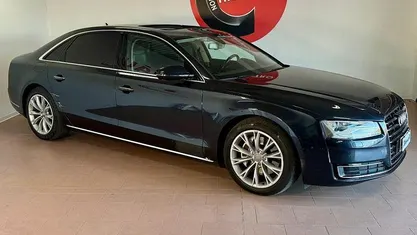 Usata Audi A8L 258 CV (189 kW) 2014 Blu Berlina