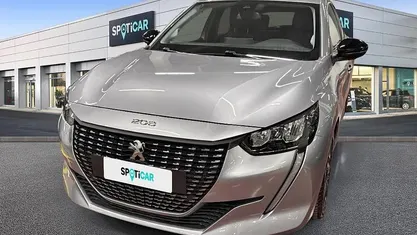 Usata Peugeot 208 Allure 101 CV (74 kW) 2023 Utilitaria