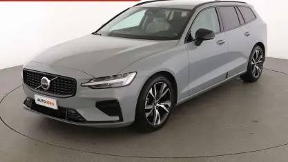 Usata Volvo V60 Plus 163 CV (119 kW) 2023 Grigio Station wagon