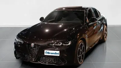 Usata Alfa Romeo Giulia Veloce 211 CV (155 kW) 2025 Nero vulcano Berlina