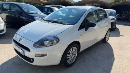 Usata Fiat Punto Pop 75 CV (55 kW) 2012 Bianco Utilitaria