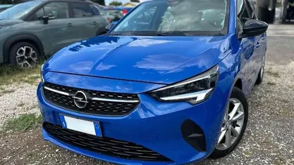 Usata Opel Corsa Elegance 75 CV (55 kW) 2023 Voltaik blue Utilitaria