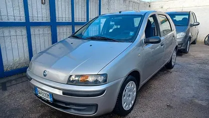 Usata 2003 Fiat Punto Tre volumi | 2200 € (Buon prezzo)