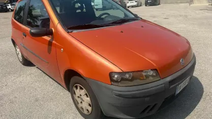 Usata Fiat Punto 80 CV (58 kW) 2000 Oro Utilitaria