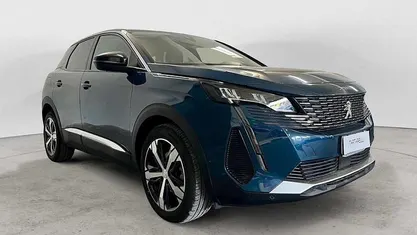 Usata 2022 Peugeot 3008 Allure SUV | 22.700 € (Buon prezzo)