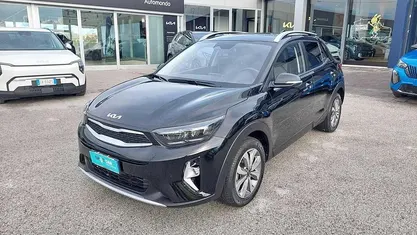 Nero Usata 2025 Kia Stonic Style SUV | 17.900 € (Buon prezzo)