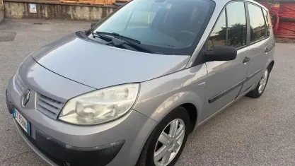 Usata Renault Grand Scénic II 131 CV (96 kW) 2006 Grigio Monovolume