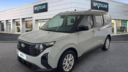 Usata Ford Tourneo Courier Titanium 125 CV (91 kW) 2024 Grigio Monovolume