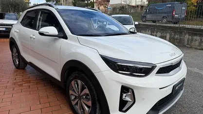 Bianco Usata 2025 Kia Stonic Style SUV | 16.000 € (Buon prezzo)