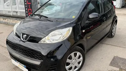 Usata Peugeot 107 68 CV (50 kW) 2009 Nero Utilitaria