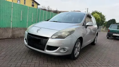 Usata Renault Scénic Luxe 110 CV (80 kW) 2011 Grigio Monovolume