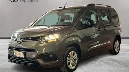 Usata Toyota Proace Verso City 100 kW (136 CV) 2023 Grigio Station wagon