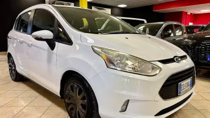 Usata Ford B-MAX 90 CV (66 kW) 2013 Bianco Monovolume