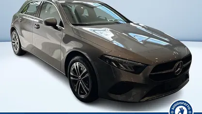 Grigio metallizzato Nuova 2025 Mercedes A250 Advanced | 42.000 € (Buon prezzo)