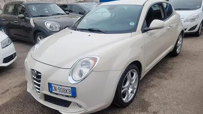 Bianco Usata 2011 Alfa Romeo MiTo Distinctive Due volumi | 4500 € (Ottimo prezzo)