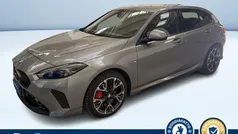 Grigio Usata 2024 BMW 118 Comfort Edition Due volumi | 34.900 € (Buon prezzo)