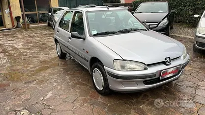 Usata Peugeot 106 50 CV (36 kW) 1998 Grigio Utilitaria
