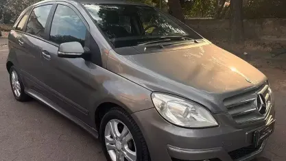Usata Mercedes B180 Chrome 109 CV (80 kW) 2010 Grigio Monovolume