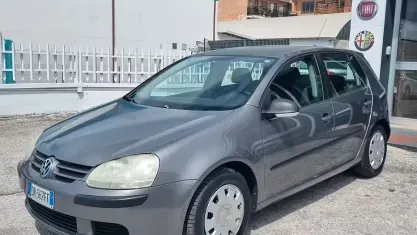 Usata VW Golf VI Sportline 105 CV (77 kW) 2008 Grigio Utilitaria