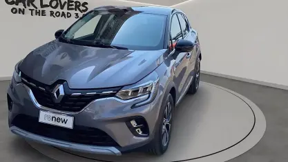 Usata Renault Captur Intens 101 CV (74 kW) 2023 Grigio chiaro SUV