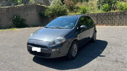 Usata Fiat Punto Lounge 77 CV (56 kW) 2013 Grigio Utilitaria