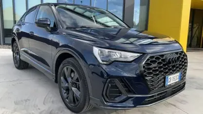 Begagnad Audi Q3 Business 190 HK (139 kW) 2020 Blå SUV