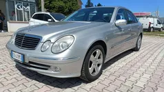 Argento Usata 2003 Mercedes E270 Elegance Tre volumi | 4690 € (Buon prezzo)