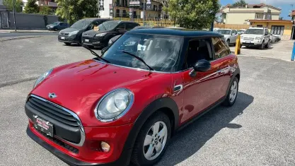 Usata Mini Cooper 75 CV (55 kW) 2016 Rosso Utilitaria