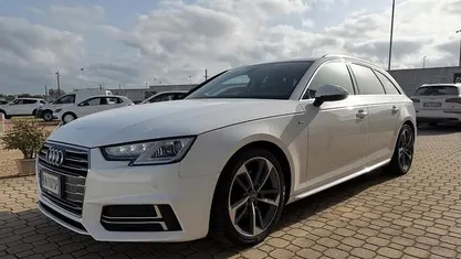 Usata Audi A4 Sport 122 CV (89 kW) 2018 Bianco Station wagon