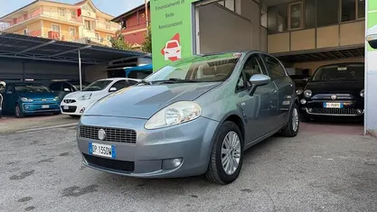 Usata Fiat Grande Punto Dynamic 65 CV (47 kW) 2008 Grigio Utilitaria