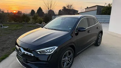 Usata Mercedes GLA200 Premium 150 CV (110 kW) 2021 Nero SUV