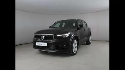 Nero Usata 2022 Volvo XC40 Core SUV | 28.900 € (Buon prezzo)