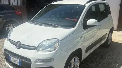 Usata Fiat Panda Lounge 80 CV (58 kW) 2015 Bianco Utilitaria