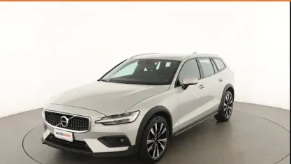 Usata Volvo V60 CC Business Edition 190 CV (139 kW) 2020 Grigio Station wagon
