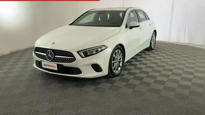 Usata Mercedes A200 150 CV (110 kW) 2019 Bianco Berlina