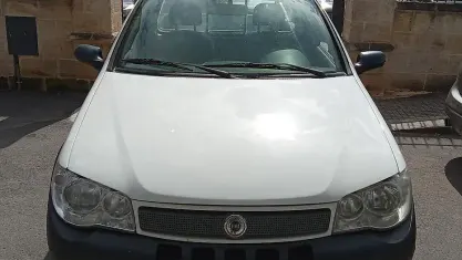 Usata Fiat Strada 84 CV (61 kW) 2007 Bianco Pick-up