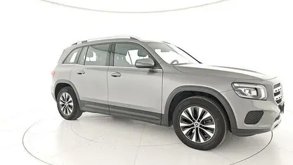 Begagnad Mercedes GLB200 150 HK (110 kW) 2022 Grå SUV