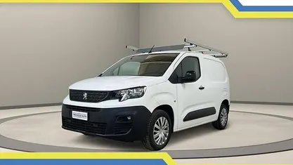 Usata Peugeot Partner Premium 131 CV (96 kW) 2022 Bianco / pastello Monovolume