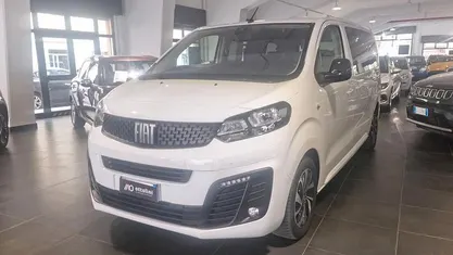Usata Fiat Ulysse 132 kW (180 CV) 2022 Bianco Monovolume