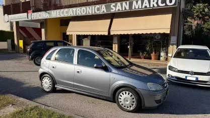 Usata Opel Corsa Club 60 CV (44 kW) 2004 Grigio Utilitaria