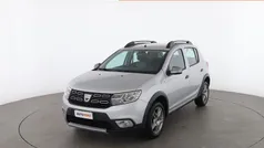 Grigio Usata 2018 Dacia Sandero Stepway SUV | 10.399 € (Buon prezzo)