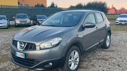 Usata 2011 Nissan Qashqai Tekna SUV | 4990 € (Buon prezzo)