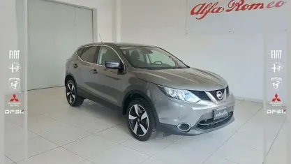 Usata Nissan Qashqai Tekna 110 CV (80 kW) 2016 Grigio scuro SUV