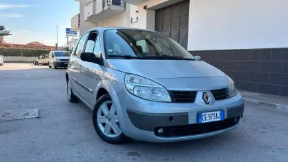 Usata Renault Scénic II Dynamique 112 CV (82 kW) 2003 Grigio Monovolume