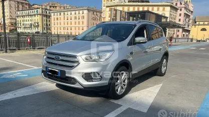 Usata Ford Kuga Business Edition 120 CV (88 kW) 2019 Grigio SUV