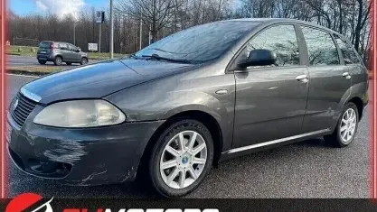 Usata Fiat Croma 150 CV (110 kW) 2006 Marrone Station wagon