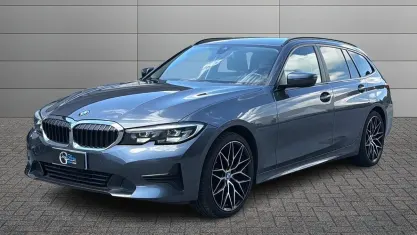 Begagnad BMW 318 Sport Line 2019 Kombi