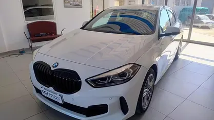 Usata BMW 116 M Sport 116 CV (85 kW) 2022 Bianco Utilitaria